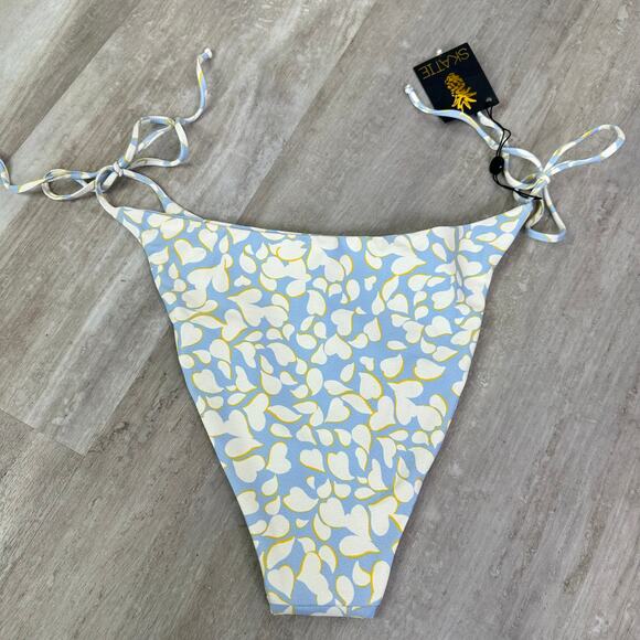 NEW Skatie Bikini Set in Nantucket Print Betsy Top Vera Bottom size Large - Picture 10 of 12